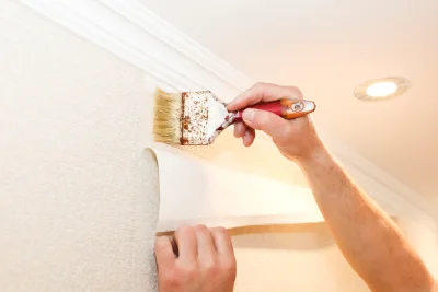 Pose de papier peint à Coux — revêtements muraux et toiles de verre